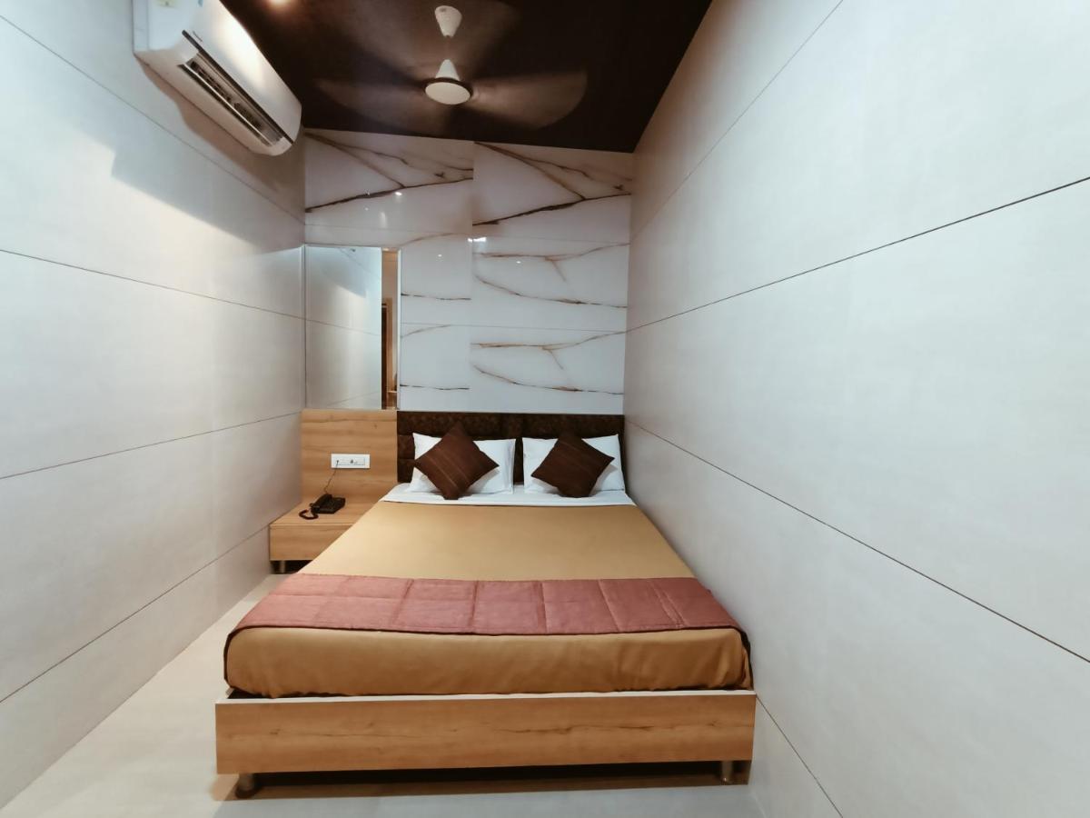 Hotel Prasad Nx Мумбаи Экстерьер фото