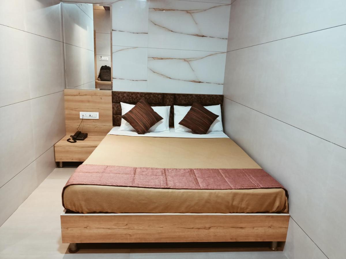 Hotel Prasad Nx Мумбаи Экстерьер фото