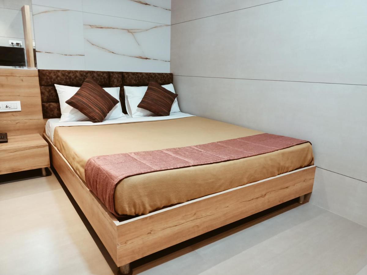 Hotel Prasad Nx Мумбаи Экстерьер фото