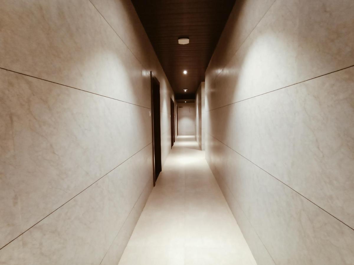 Hotel Prasad Nx Мумбаи Экстерьер фото