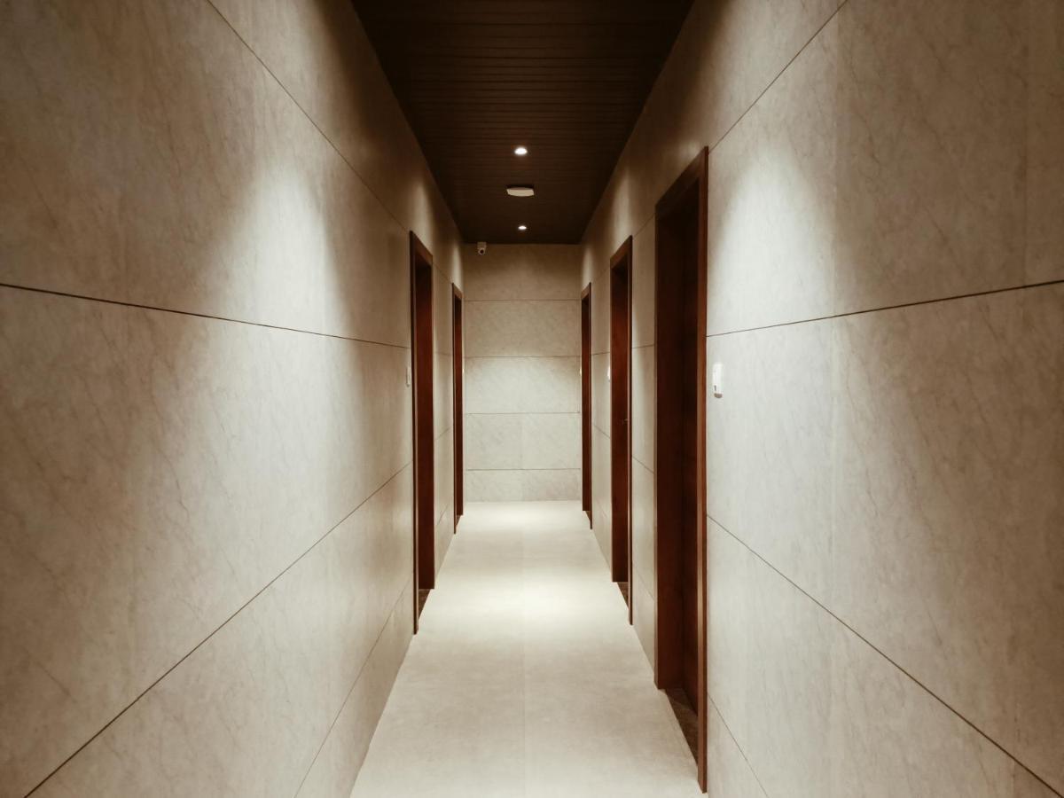 Hotel Prasad Nx Мумбаи Экстерьер фото