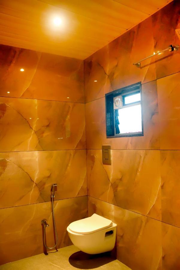 Hotel Prasad Nx Мумбаи Экстерьер фото
