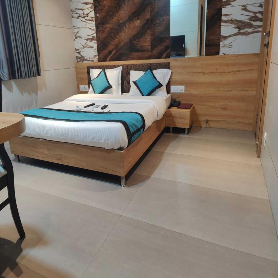 Hotel Prasad Nx Мумбаи Экстерьер фото